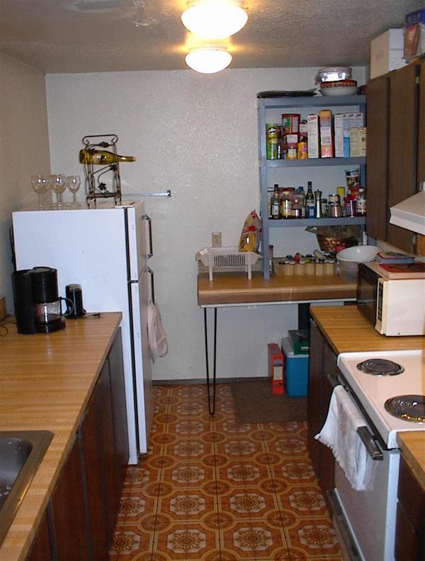 The kitchen with the floor waxed.